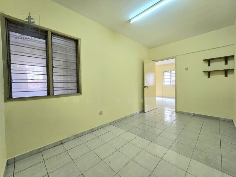 Apartment for Sale at Pangsapuri Subang Suria - Amni Manan - PropertyGuru.com.my