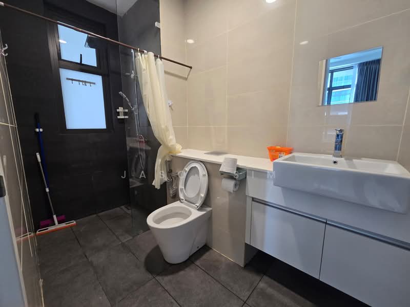 Service Residence for Sale at Setia Sky 88 - Jason Sim - Bathroom - PropertyGuru.com.my