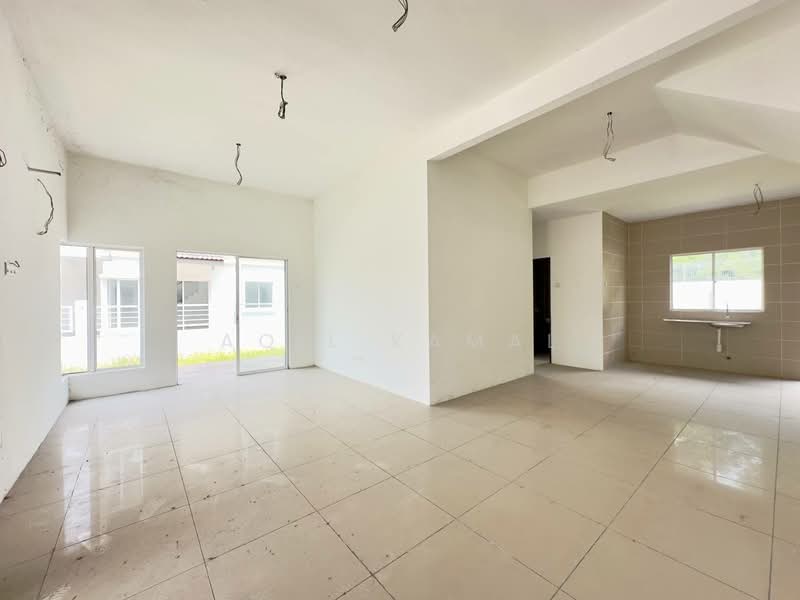 Rumah Berkembar untuk Dijual di Taman Desiran Bayu (Puchong) - Aqil Kamal - Living Room - PropertyGuru.com.my