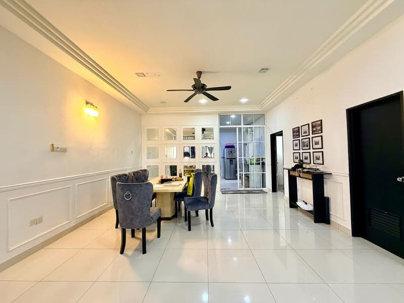 2-storey Terraced House for Sale in Shah Alam (Selangor) - Ashraf Azwan - Dining Room - PropertyGuru.com.my