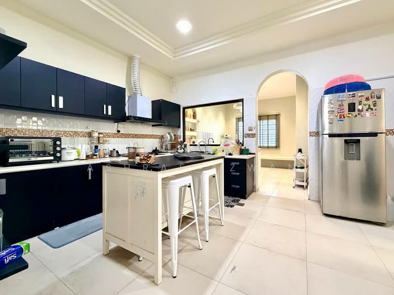 2-storey Terraced House for Sale in Shah Alam (Selangor) - Ashraf Azwan - Kitchen - PropertyGuru.com.my
