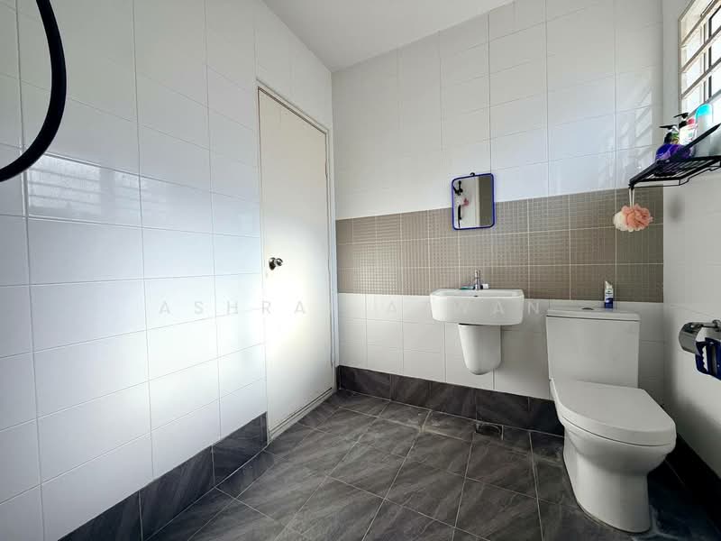 2-storey Terraced House for Sale in Shah Alam (Selangor) - Ashraf Azwan - Bathroom - PropertyGuru.com.my