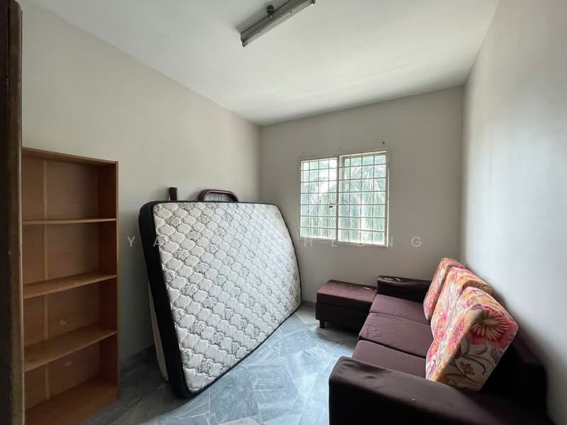 Pangsapuri untuk Dijual di Sri Intan 1 - Yanis Cheong - Living Room - PropertyGuru.com.my