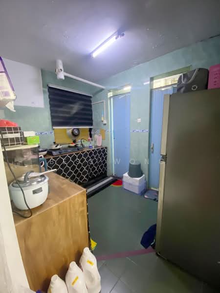 Flat for Rent at Taman Daya - Jalan Pinang 3, 4 - Bess Wong - Kitchen - PropertyGuru.com.my