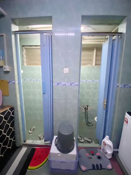 Flat for Rent at Taman Daya - Jalan Pinang 3, 4 - Bess Wong - Bathroom - PropertyGuru.com.my