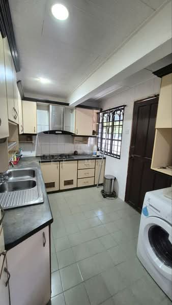 Rumah Banglo untuk Dijual di Bercham (Ipoh) - Lee Muzi - Kitchen - PropertyGuru.com.my