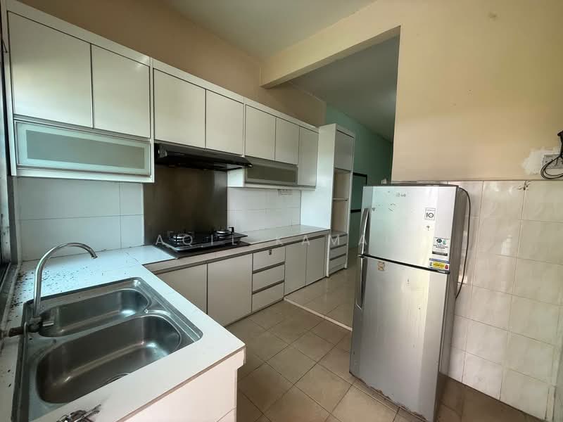 Terraced House for Sale in Klang (Selangor) - Aqil Kamal - Kitchen - PropertyGuru.com.my