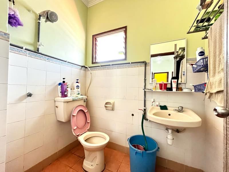 Rumah Teres 2 Tingkat untuk Dijual di Putra Heights (Subang Jaya) - Ashraf Azwan - Bathroom - PropertyGuru.com.my