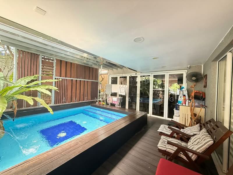 Semi-Detached House for Sale in Taman Melodies (Johor Bahru) - Javenthan Ng - Pool - PropertyGuru.com.my