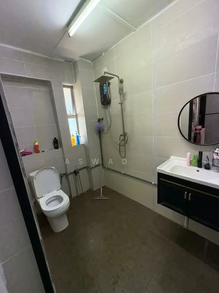 2-storey Terraced House for Sale in Taman Desa Damai (Bukit Mertajam) - Aswad . - Bathroom - PropertyGuru.com.my