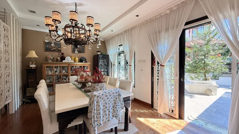 Rumah Berkembar untuk Dijual di Beverly Heights (Ampang) - Denver Sin - Dining Room - PropertyGuru.com.my