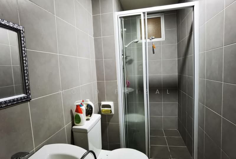 Servis Apartment untuk Dijual di Savanna Executive Suite @ Southville City - Mohd Faizal - Bathroom - PropertyGuru.com.my