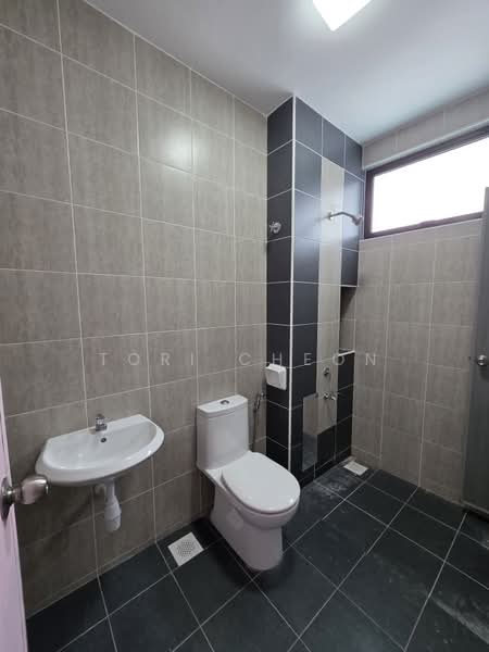 2-storey Terraced House for Rent in Taman Austin Duta (Tebrau) - Tori Cheon - Bathroom - PropertyGuru.com.my