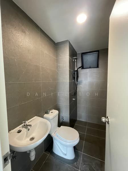 Servis Apartment untuk Disewa di Majestic Maxim - Daniel Toh - Bathroom - PropertyGuru.com.my