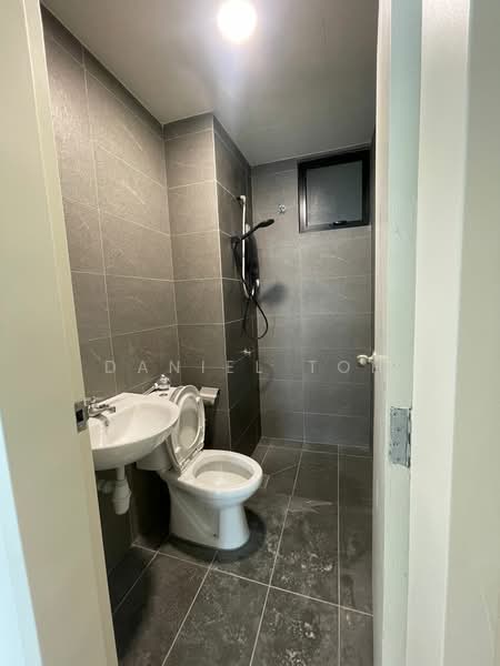 Servis Apartment untuk Disewa di Majestic Maxim - Daniel Toh - Bathroom - PropertyGuru.com.my