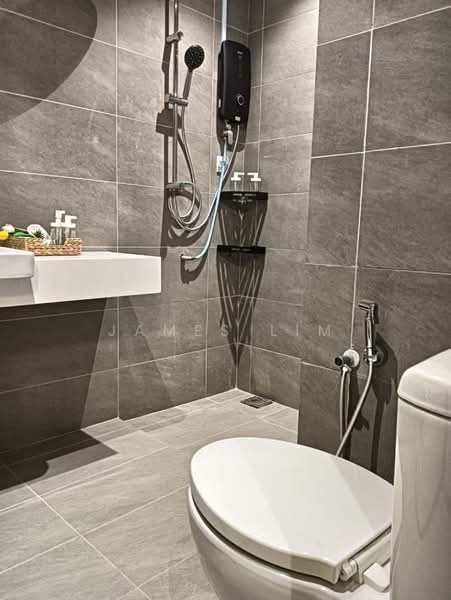 Servis Apartment untuk Disewa di Quill Residence - James Lim - Bathroom - PropertyGuru.com.my