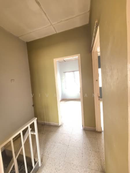 Rumah Teres 2-Tingkat untuk Dijual di Taman Teluk Pulai (Klang) - Vivan Tan - Corridor - PropertyGuru.com.my