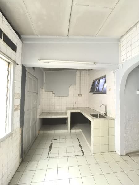 Rumah Teres 2-Tingkat untuk Dijual di Taman Teluk Pulai (Klang) - Vivan Tan - Kitchen - PropertyGuru.com.my