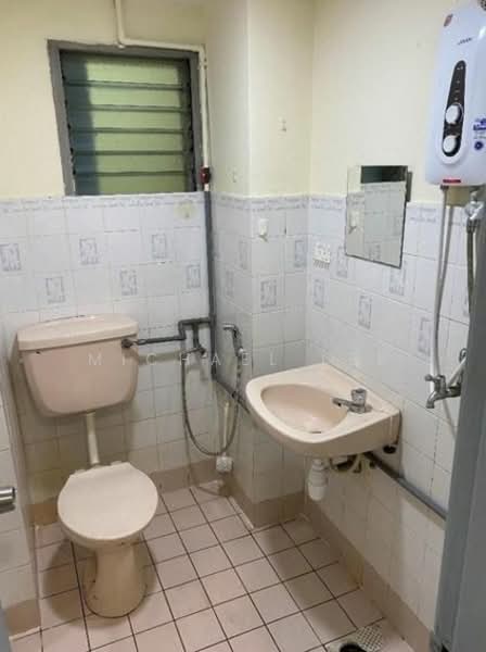 Apartment for Rent at Sri Damansara Court - Michael Lee - Bathroom - PropertyGuru.com.my
