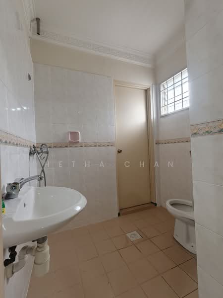 Terraced House for Sale in Batu 9 (Cheras) - Hetha Chan - Bathroom - PropertyGuru.com.my