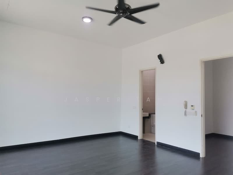 Rumah Teres 2 Tingkat untuk Disewa di Semenyih (Selangor) - Jasper Tan - Living Room - PropertyGuru.com.my
