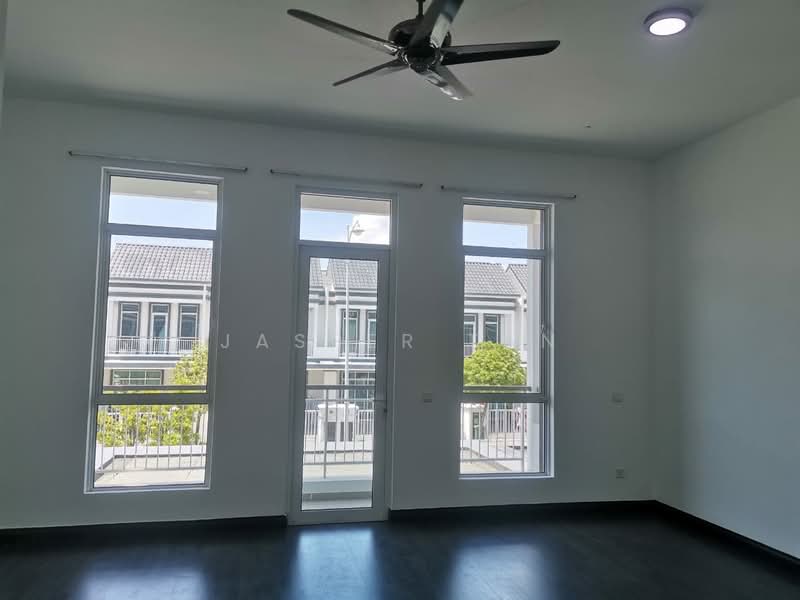 Rumah Teres 2 Tingkat untuk Disewa di Semenyih (Selangor) - Jasper Tan - View - PropertyGuru.com.my