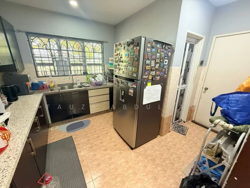 Terraced House for Sale in Bukit Jelutong (Shah Alam) - Fauzi Abdullah - Kitchen - PropertyGuru.com.my