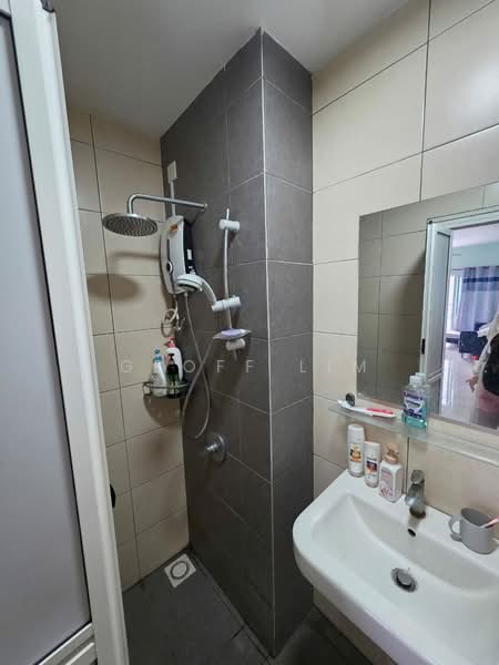 Kondominium untuk Disewa di The Holmes 1 - Geoff Lim - Bathroom - PropertyGuru.com.my
