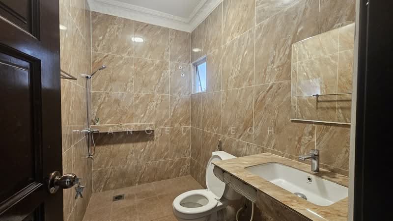 Semi-Detached House for Sale in Alam Damai (Cheras) - Angel Yeoh - Bathroom - PropertyGuru.com.my
