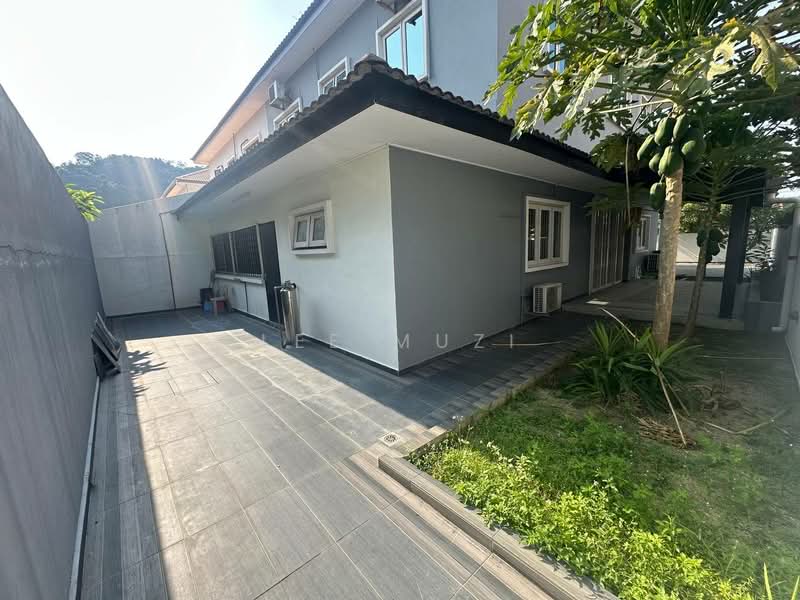 Semi-Detached House for Sale in Taman Merdeka (Ipoh) - Lee Muzi - Exterior - PropertyGuru.com.my