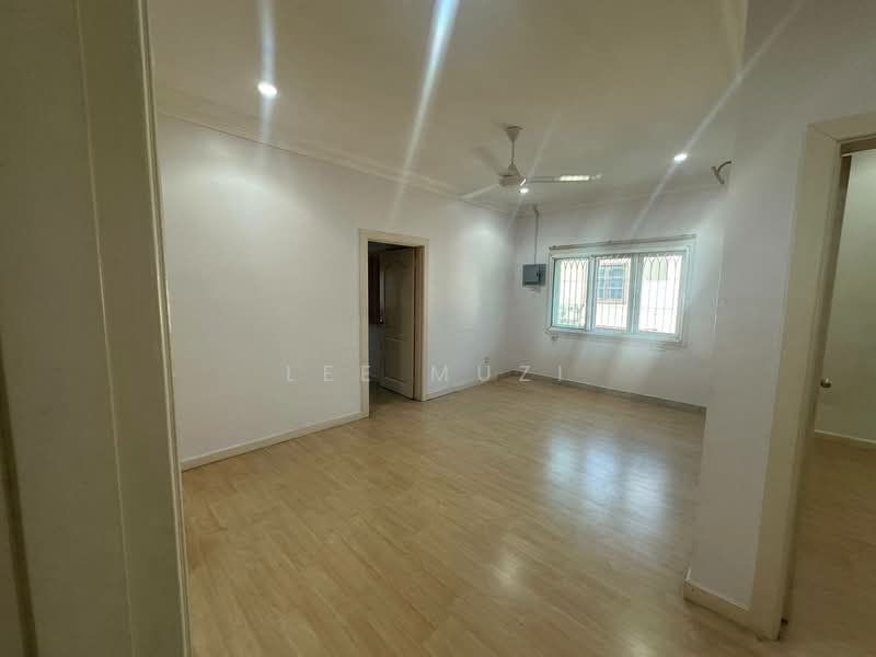 Semi-Detached House for Sale in Taman Merdeka (Ipoh) - Lee Muzi - Living Room - PropertyGuru.com.my