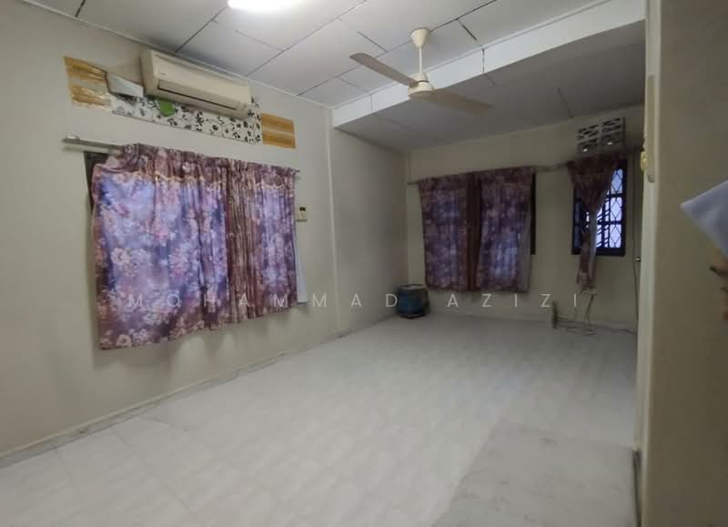 Bungalow for Sale in Kuantan (Pahang) - Mohammad Azizi - Living Room - PropertyGuru.com.my