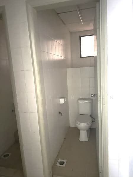 Shop / Office for Sale in Bandar Utama 5 (Bandar Utama) - Christine Tan - Bathroom - PropertyGuru.com.my