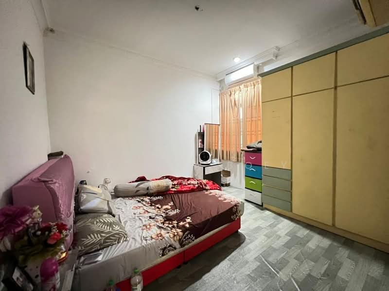1.5-storey Terraced House for Sale in Taman Bukit Jaya (Ulu Tiram) - Jessica Boey - Bedroom - PropertyGuru.com.my