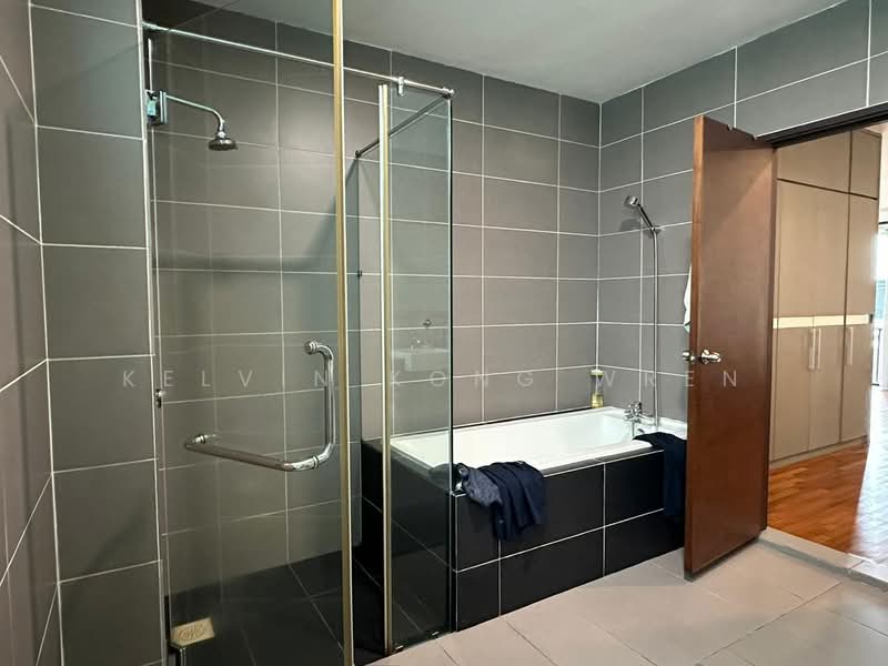 Semi-Detached House for Sale in Senibong (Permas Jaya) - Kelvin Kong Wren - Bathroom - PropertyGuru.com.my