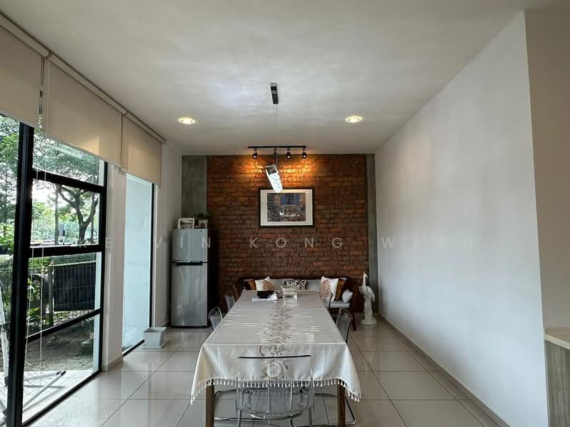 Semi-Detached House for Sale in Senibong (Permas Jaya) - Kelvin Kong Wren - Dining Room - PropertyGuru.com.my