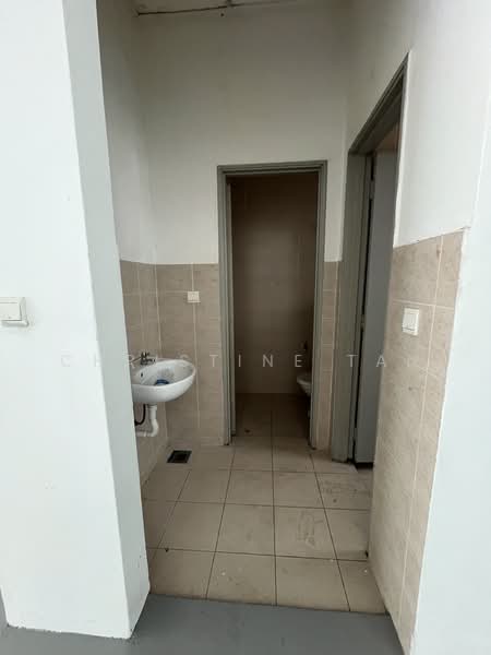 Shop / Office for Sale in Shah Alam (Selangor) - Christine Tan - Bathroom - PropertyGuru.com.my