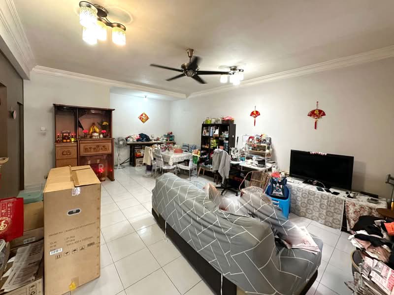 2-storey Terraced House for Sale in Setia Tropika (Johor Bahru) - Rachael Lew - Living Room - PropertyGuru.com.my