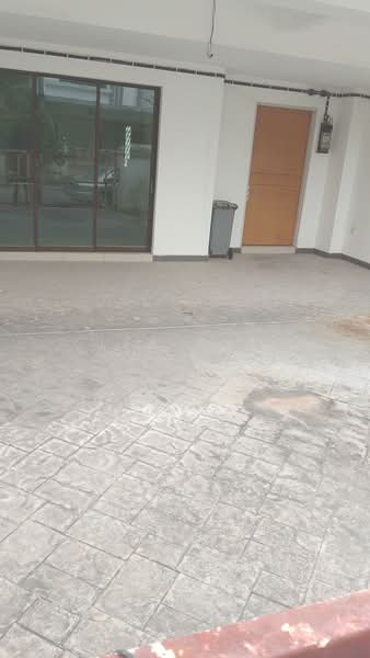 2-storey Terraced House for Sale in Bandar Baru Nilai (Nilai) - LEE BEE WONG - Exterior - PropertyGuru.com.my