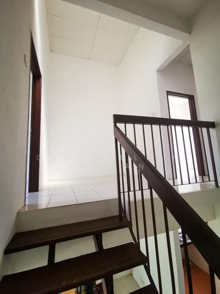2-storey Terraced House for Sale in Seri Kembangan (Selangor) - Gudrotullah Ikhwan - Interior - PropertyGuru.com.my