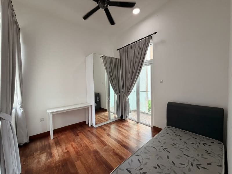 Kondominium untuk Disewa di Ferringhi Residence - Alex Lim - Bedroom - PropertyGuru.com.my