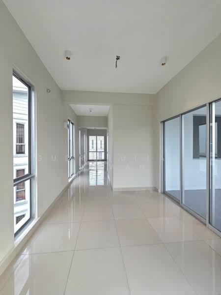 3-storey Terraced House for Sale in Sungai Buloh (Selangor) - Gudrotullah Ikhwan - Corridor - PropertyGuru.com.my