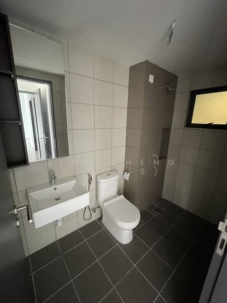 Service Residence for Sale at D'Quince Residences - Jian Sheng Lim (Js) - Bathroom - PropertyGuru.com.my