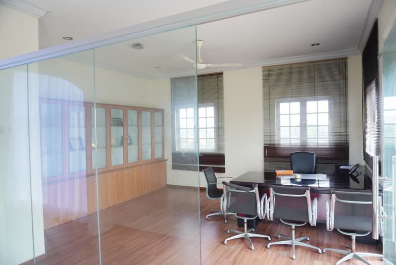 Rumah Banglo untuk Disewa di Country Heights (Kajang) - Eiffel Lai - Study - PropertyGuru.com.my