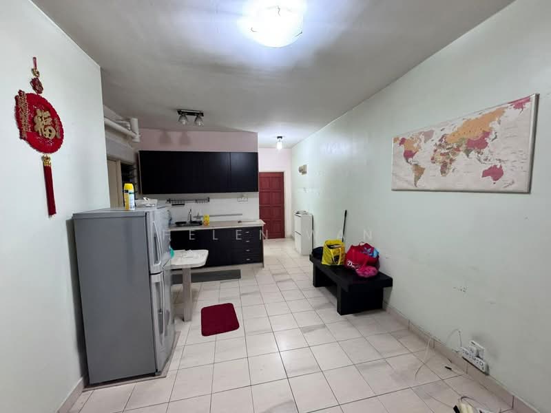 Apartment for Sale at Serdang Villa Apartment - Helen Wan - Kitchen - PropertyGuru.com.my