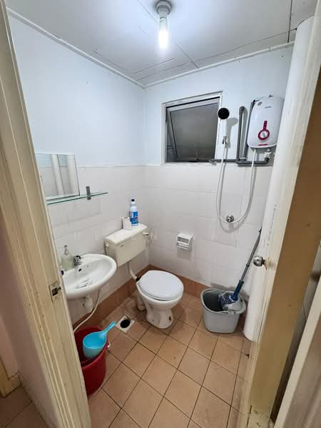Apartment for Sale at Serdang Villa Apartment - Helen Wan - Bathroom - PropertyGuru.com.my