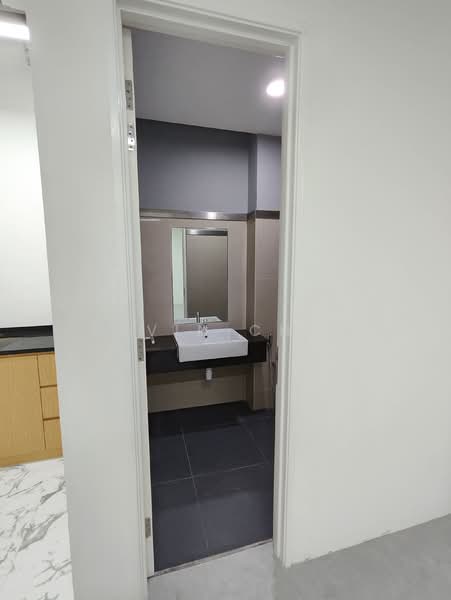 Pejabat untuk Disewa di Kampung Kerinchi (Bangsar South) (Kuala Lumpur) - Kevin Chen - Bathroom - PropertyGuru.com.my