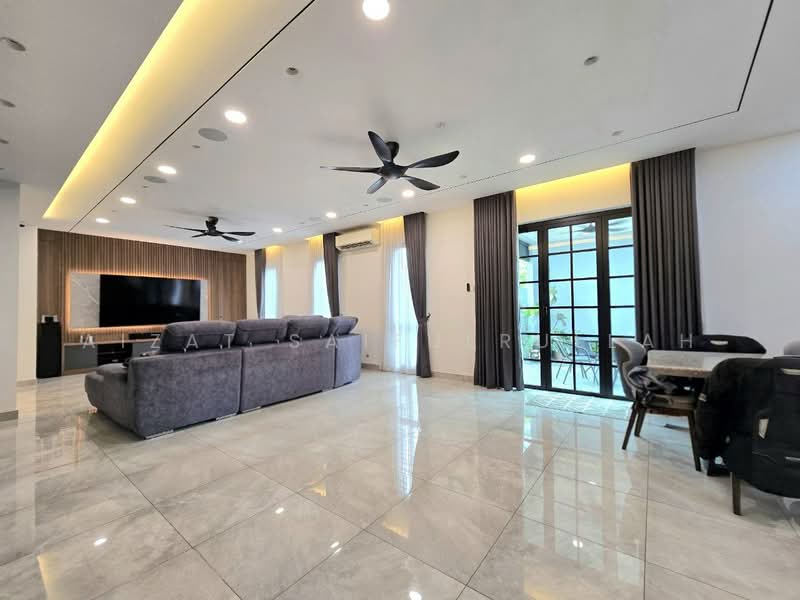 Rumah Teres 2 Tingkat untuk Dijual di Alam Impian (Shah Alam) - Aizat Saifulrullah - Living Room - PropertyGuru.com.my