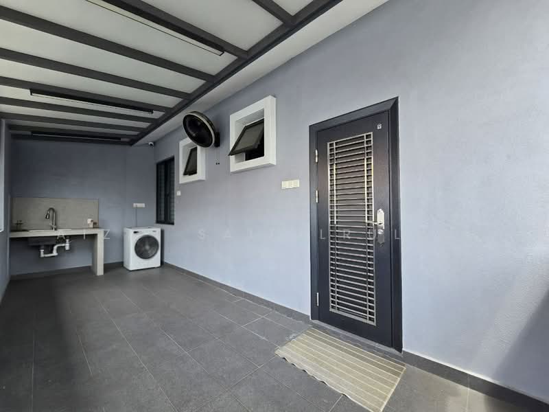 Rumah Teres 2 Tingkat untuk Dijual di Alam Impian (Shah Alam) - Aizat Saifulrullah - Entrance - PropertyGuru.com.my