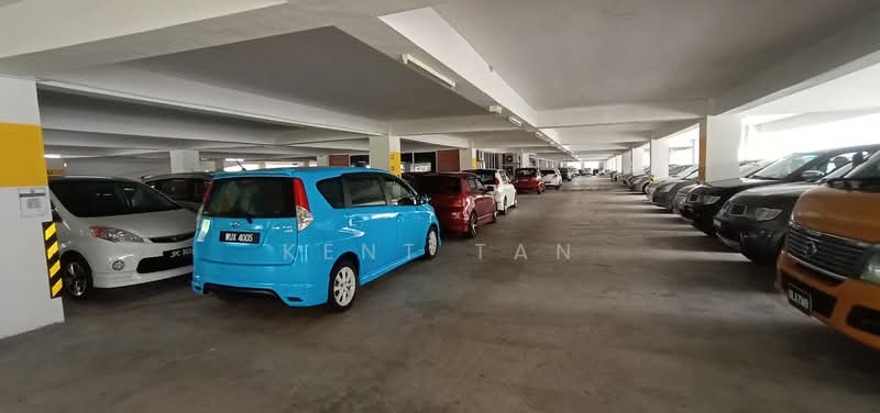 Retail Space for Rent in Seri Kembangan (Selangor) - Kent Tan - Car Park - PropertyGuru.com.my